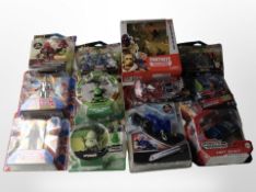 12 Hasbro, Bandai and other figurines, including Ben 10, Transformers, Fortnite, etc., boxed.