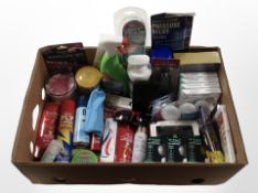 A group of various home wares, Nintendo games, cleaning products, etc.