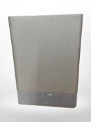 A Harman Kardon speaker with lead (continental plug).