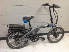 An Apollo Transport folding electric bike, frame 10.5