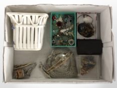 A group of jewellery including cameo brooch, tortoiseshell hair clip,