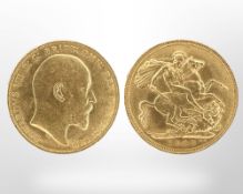 An Edwardian full gold sovereign 1908