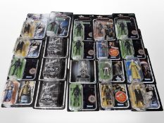 20 Hasbro and Kenner Star Wars figurines including Solo, Return of the Jedi, The Mandalorian, etc.
