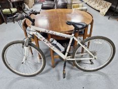 A lady's Apollo bike,