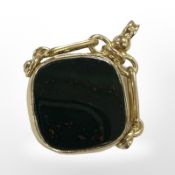 An antique 18ct gold agate fob, Chester 1908.