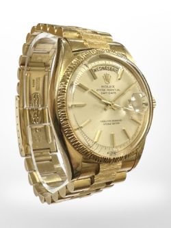 Weekly Auction of Antiques, Collectables & Furnishings