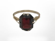 A 9ct gold garnet ring,