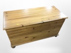 A modern pine blanket box, 92cm x 41cm x 49cm.