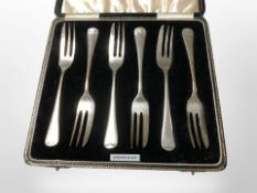 A George V set of six silver cake forks, Arthur Price & Co Ltd, Birmingham 1938.