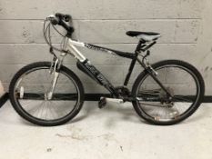 A Raleigh Free Ride LX bike, 17