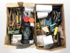 Assorted hand and power tools including Tool Mate bench top grinder, carpentry chisels,