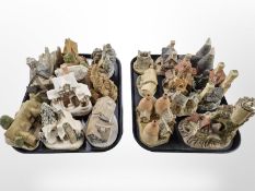 Nineteen David Winter cottage ornaments (Two trays)