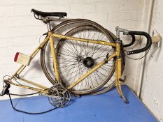 A vintage road bike (dismantled)