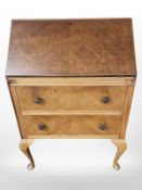 A mid 20th century oak bureau, 70 cm x 41 cm x 101 cm.