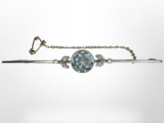 A yellow gold aquamarine bar brooch, set with 4 diamonds and 2 seed pearls, with safety chain, 4.