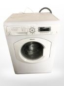 A Hotpoint 7kg washing mashine.