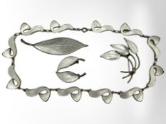 A fine Sterling silver Norwegian white enamel necklace, length 38 cm,