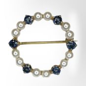 A 9ct yellow gold brooch set with seed pearls, diameter 20mm CONDITION REPORT: 3.1g.