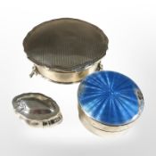 An early 20th century silver ring box, diameter 9 cm,