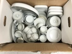 A quantity of Royal Copenhagen Fajance tea and dinner wares