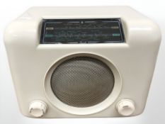 A Bush cream Bakelite valve radio
