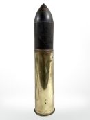 A British WWII 25lb armour piercing round
