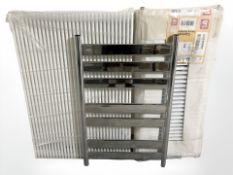A 900 mm x 400 mm radiator,