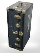 An early 20th century luggage trunk, width 91 cm.