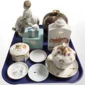 Mixed ceramics including a Wilkinsons Oriflamme marbled vase,