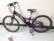 A Giant MTX girls bike, frame 12