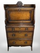 An early 20th century lady's oak writing bureau, 68 cm x 40 cm x 130 cm.