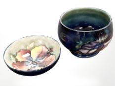 A Moorcroft shallow dish decorated with anemone pattern, diameter 9cm,