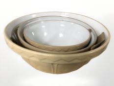 Three graduated Mason Cash & Co. mixing bowls, largest 41 cm.