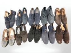 Several pairs of gents suede shoes, boots, etc.