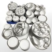 Approximately one hundred and seventy one pieces of Japanese Arita porcelain tea,