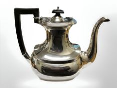 A silver hot water jug, Birmingham 1929. CONDITION REPORT: 651.