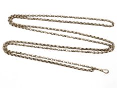 A 9ct yellow gold muff chain, length approximately 140 cm. CONDITION REPORT: 27.5g.