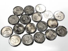 Eighteen commemorative crowns.