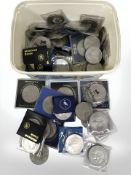 A large quantity of commemorative crowns, Churchill crowns, etc.