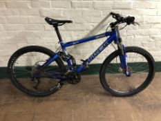 A Trek ZR900 mountain bike.
