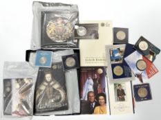 A group of sixteen commemorative issue and uncirculated coins,