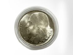 A Czechoslovakian 100 Korun 1977 0.700 silver coin, 15.2g.