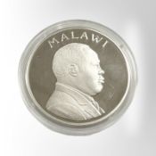A Malawi 1995 5 Kwacha 0.925 silver coin, 28.5g.