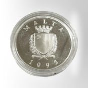 A Malta 1995 5 Liri 0.925 silver coin, 28.2g.