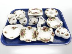 A Royal Albert Old Country Roses part tea and dinner set (twenty six pieces) CONDITION