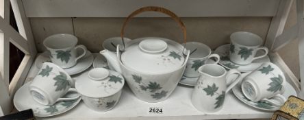 A Wild Ivy Noritake 15 piece teaset