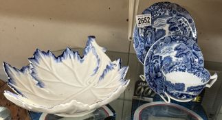 A Copeland Spode Italian blue & white trio and leaf pattern fruit bowl