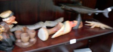 A mixed lot of wooden items including animals.