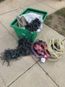 A box of assorted Xmas lights including outdoor