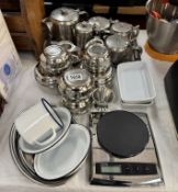 A good lot of kitchenalia COLLECT ONLY